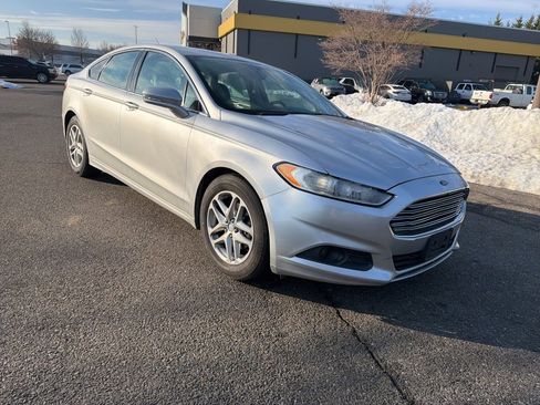 Used 2013 Ford Fusion SE image 1