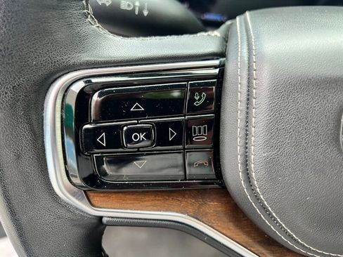 Used 2023 Jeep Grand Wagoneer Series II image 36