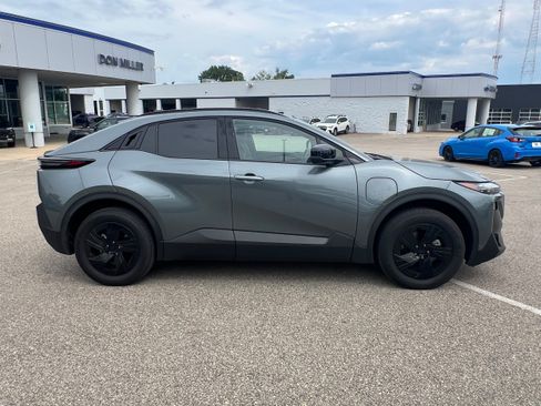 Used 2026 Subaru Uncharted AWD image 8