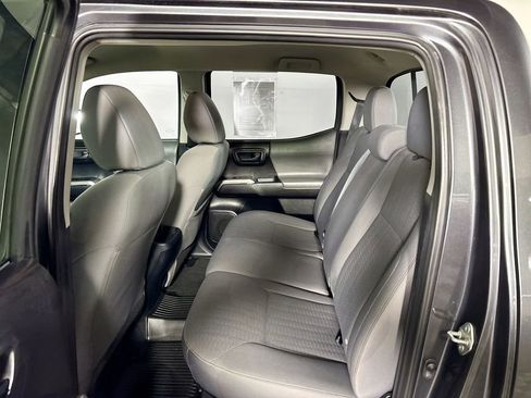 Used 2019 Toyota Tacoma SR5 image 19
