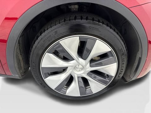 Used 2024 Tesla Model Y Long Range AWD/4WD image 81