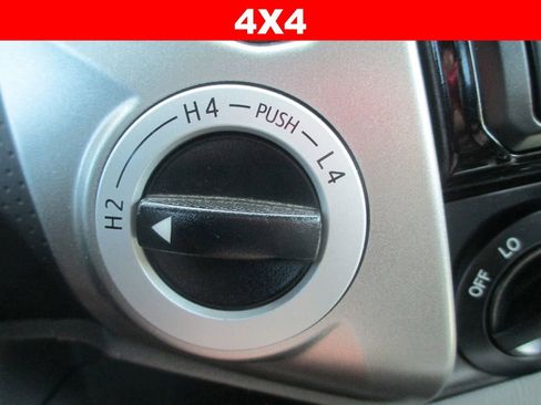 Used 2014 Toyota Tacoma 4x4 Double Cab w/ TRD Sport Package image 17