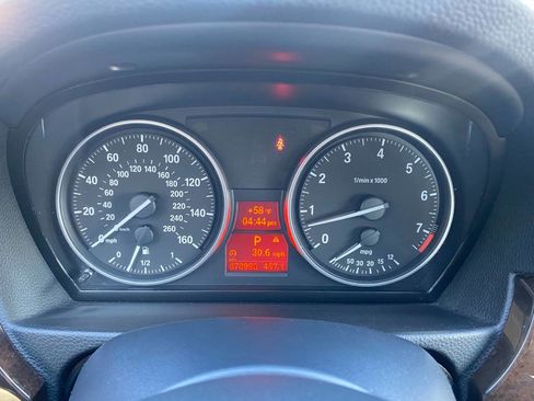 Used 2009 BMW 328i xDrive Sedan image 14