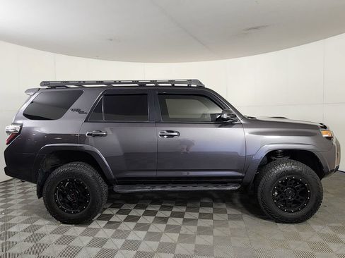 Used 2018 Toyota 4Runner TRD Off-Road Premium AWD/4WD image 8