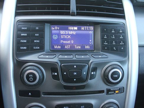 Used 2013 Ford Edge SEL image 17