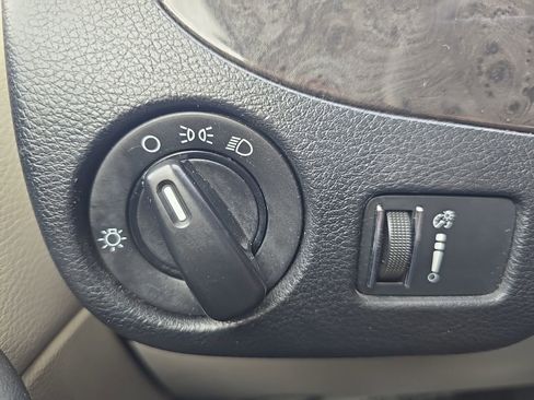 Used 2012 Dodge Grand Caravan SXT w/ Entertainment Group 1 image 23