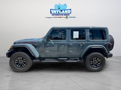 Used 2024 Jeep Wrangler Unlimited Rubicon AWD/4WD image 2