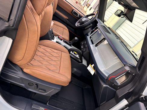 Used 2024 Ford Bronco Raptor w/ Interior Carbon Fiber Pack 6 AWD/4WD image 18