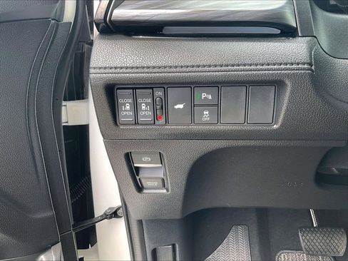 Used 2025 Honda Odyssey Elite image 28