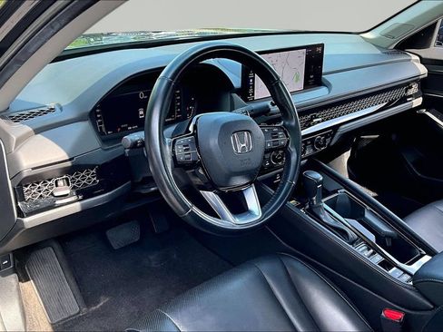 Used 2024 Honda Accord Touring image 14