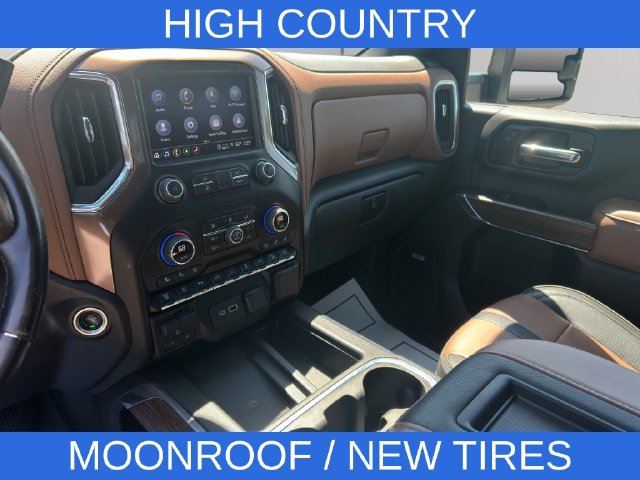 Used 2022 Chevrolet Silverado 3500 High Country w/ Safety Package II AWD/4WD image 18
