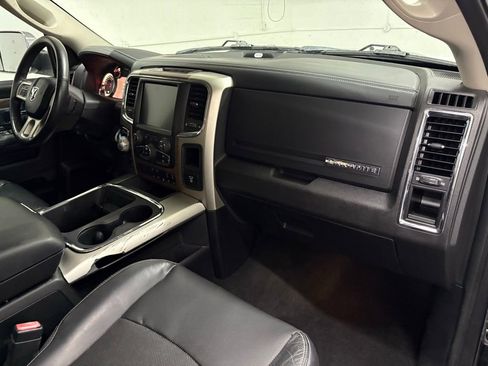 Used 2017 RAM 1500 Laramie w/ Convenience Group AWD/4WD image 18