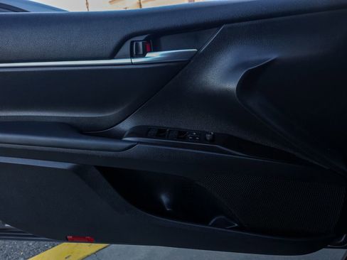 Used 2023 Toyota Camry SE image 22