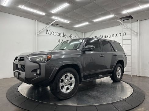 Used 2020 Toyota 4Runner SR5 Premium w/ Moonroof Package image 3