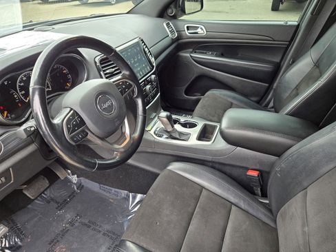 Used 2021 Jeep Grand Cherokee Laredo X image 14