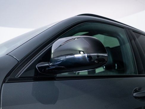 New 2026 BMW X5 M60i image 8