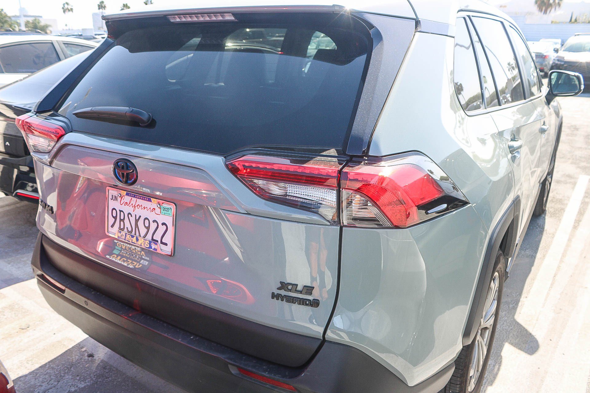 Used 2022 Toyota RAV4 XLE Premium AWD/4WD image 14