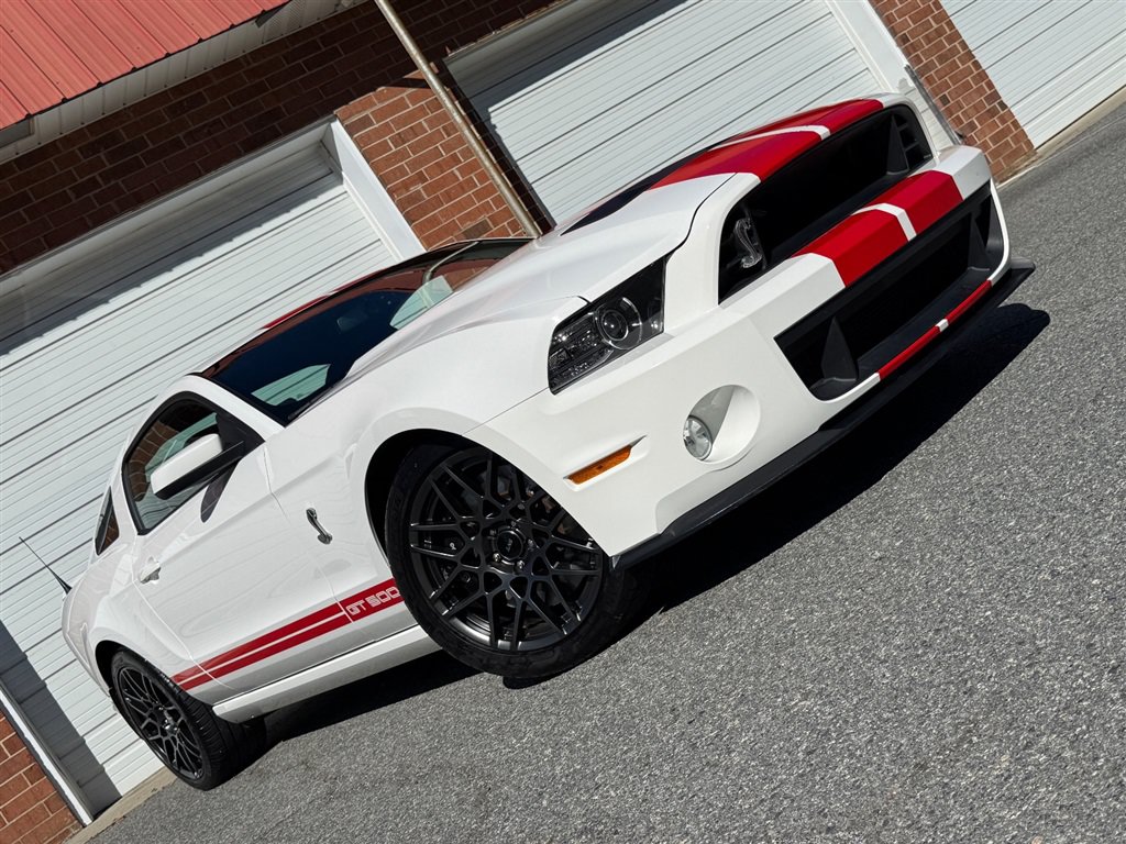 Used 2013 Ford Mustang Shelby GT500 RWD image 30