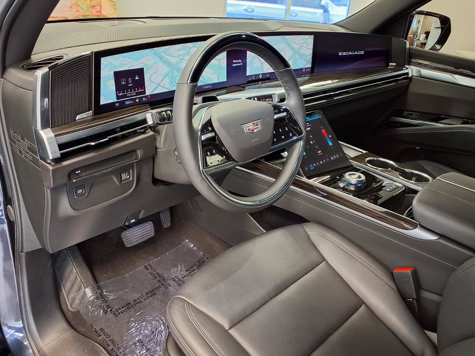 Used 2025 Cadillac Escalade Luxury RWD image 20