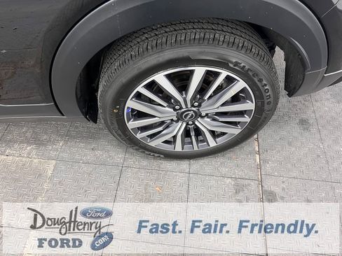 Used 2024 Nissan Kicks SV image 19