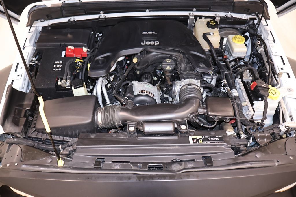 Used 2020 Jeep Wrangler Unlimited Sport S AWD/4WD image 38
