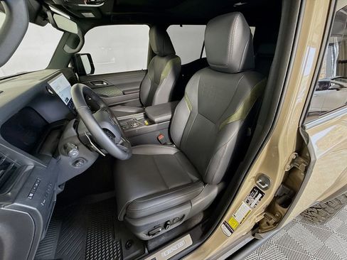 Certified 2026 Lexus GX 550 AWD/4WD image 22