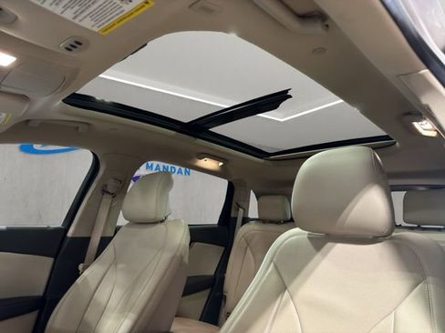 Used 2019 Lincoln Nautilus Reserve AWD/4WD image 3