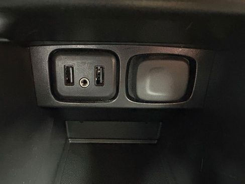 Used 2019 Buick Encore Sport Touring w/ Safety Package FWD image 21