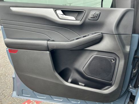 Used 2023 Ford Escape SE w/ PHEV Premium Package image 22