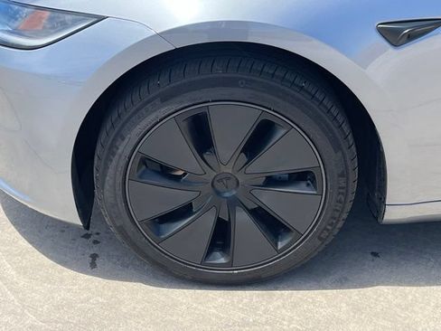 Used 2025 Tesla Model 3 RWD image 3