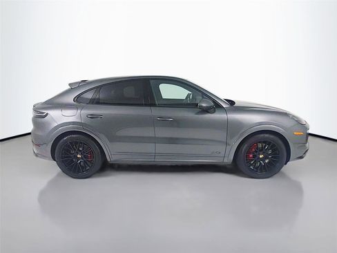Used 2021 Porsche Cayenne GTS AWD/4WD image 27