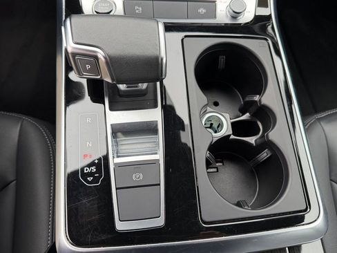 Used 2025 Audi Q7 3.0T Premium Plus image 28