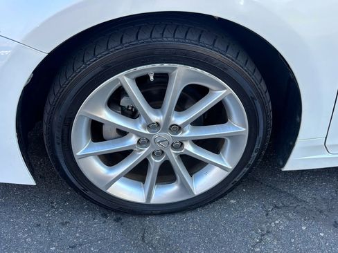 Used 2013 Lexus CT 200h image 34