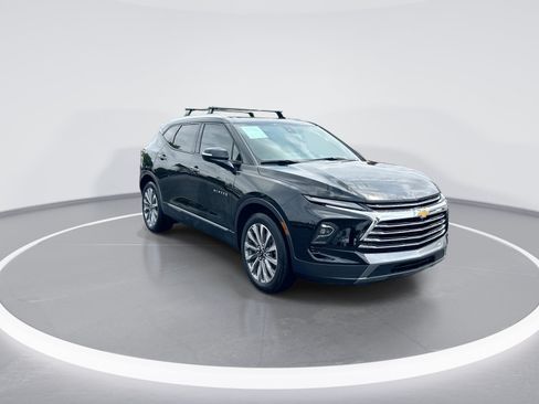 Used 2023 Chevrolet Blazer Premier w/ Driver Confidence II Package FWD image 2