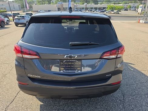 Used 2022 Chevrolet Equinox LS AWD/4WD image 4