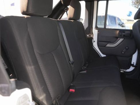 Used 2015 Jeep Wrangler Unlimited Sport image 16