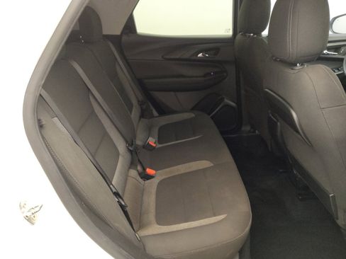 Used 2021 Chevrolet TrailBlazer LS image 19