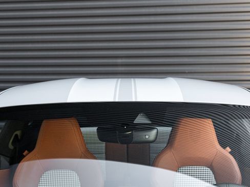 Certified 2023 Porsche 911 Sport Classic RWD image 15