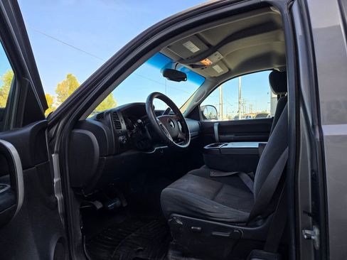 Used 2009 Chevrolet Silverado 1500 W/T AWD/4WD image 10