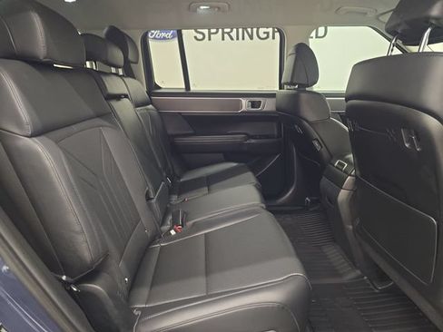 Used 2025 Hyundai Santa Fe SEL FWD image 12