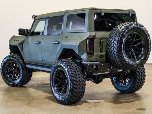 Used 2025 Ford Bronco Badlands image 41