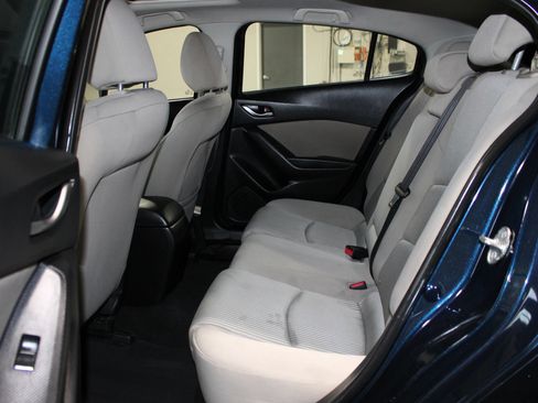 Used 2016 MAZDA MAZDA3 i Touring FWD image 27