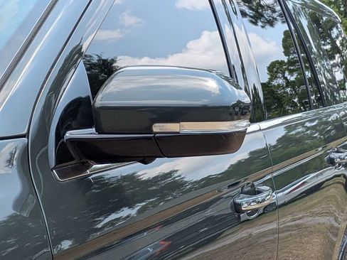 Used 2022 Ford Expedition Limited RWD image 10