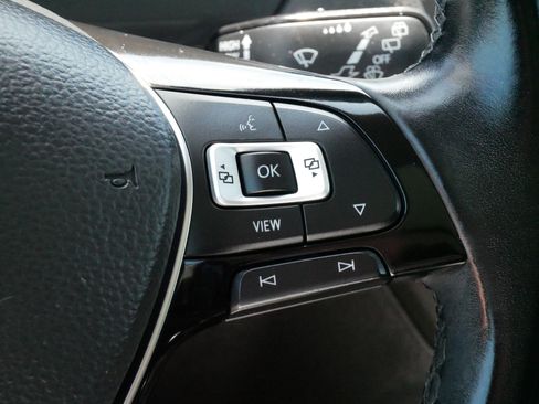 Used 2019 Volkswagen Tiguan SEL Premium w/ 3rd Row Seat Package AWD/4WD image 25