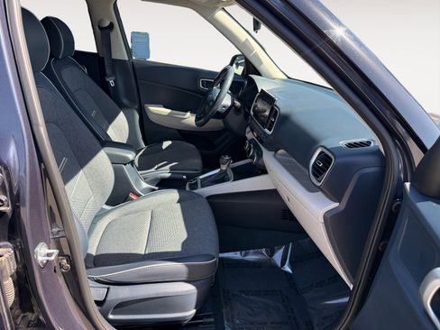 Certified 2023 Hyundai Venue Limited FWD image 19