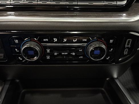 Used 2024 Chevrolet Silverado 3500 LTZ w/ LTZ Premium Package AWD/4WD image 22