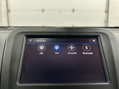 Used 2022 Chevrolet Equinox LS image 29