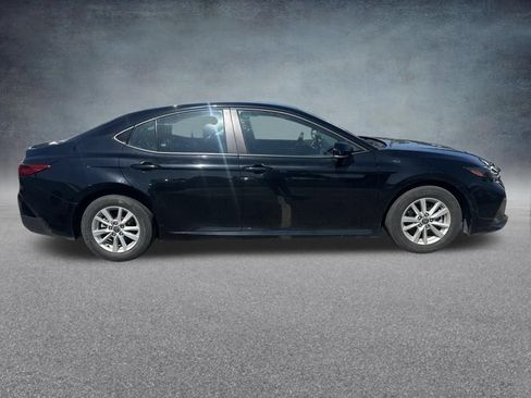 Used 2025 Toyota Camry LE FWD image 30