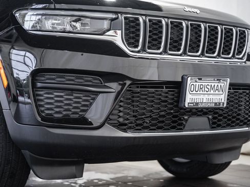 New 2025 Jeep Grand Cherokee Laredo X w/ Luxury Tech Group I image 14