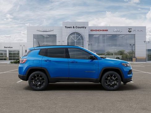 New 2026 Jeep Compass Latitude image 21